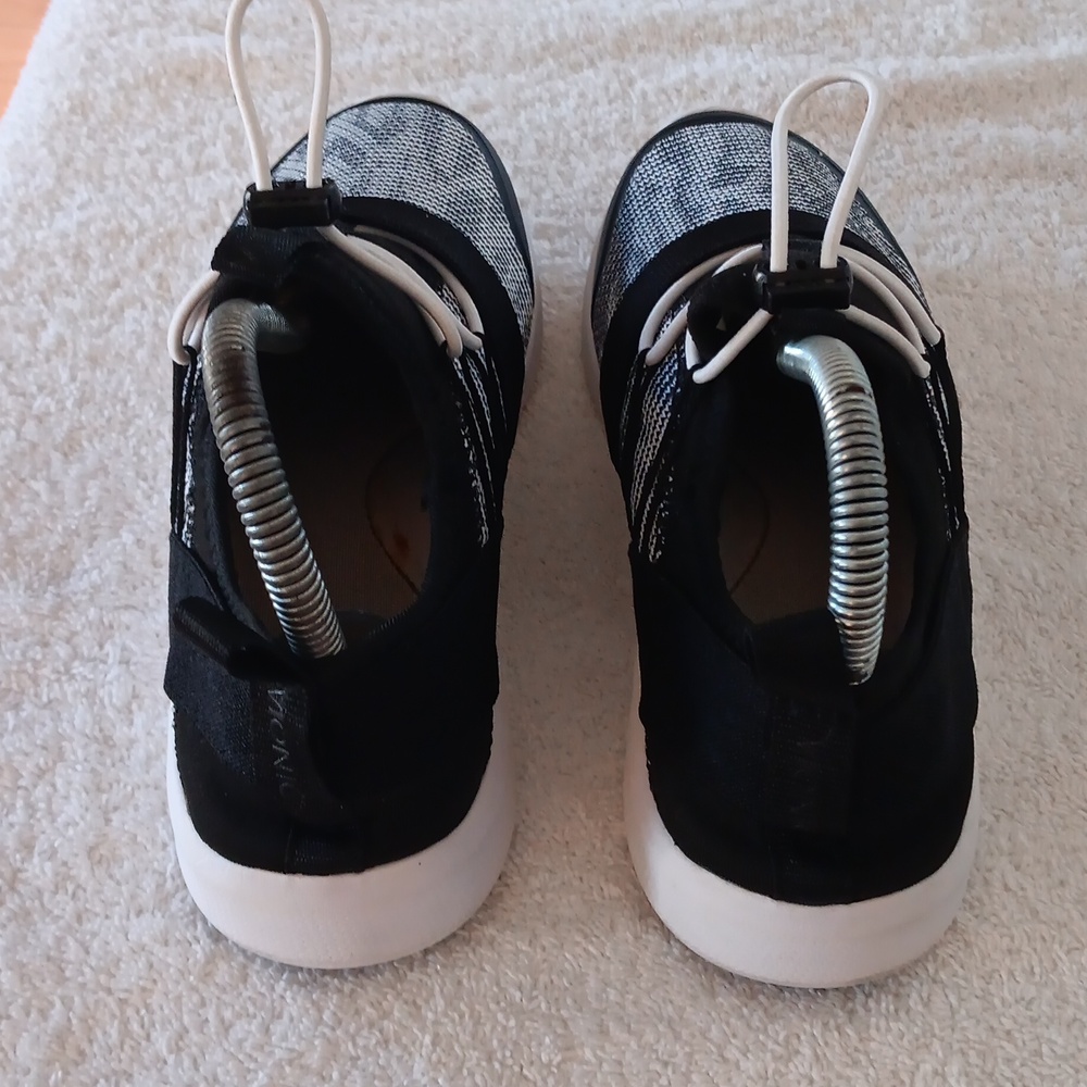NWOT Vionic Alaina Comfort Slip On Athletic Shoes - Picture 8 of 16